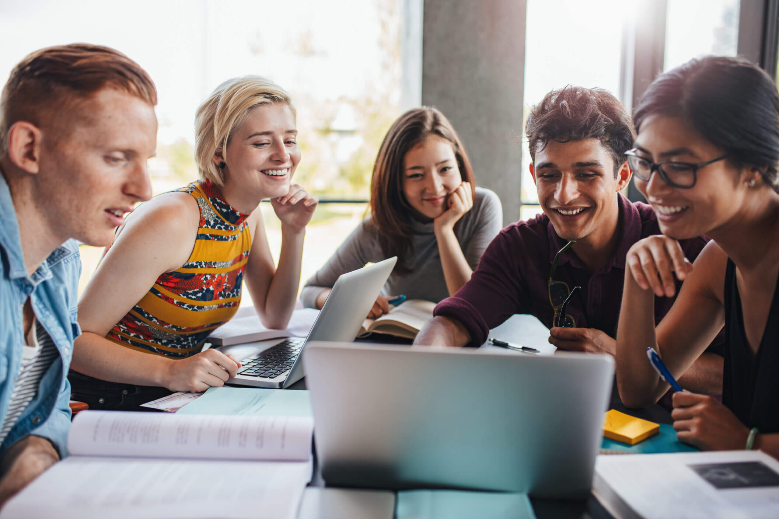 How to Write a Marketing Dissertation? Best Tips from the Experts Writers