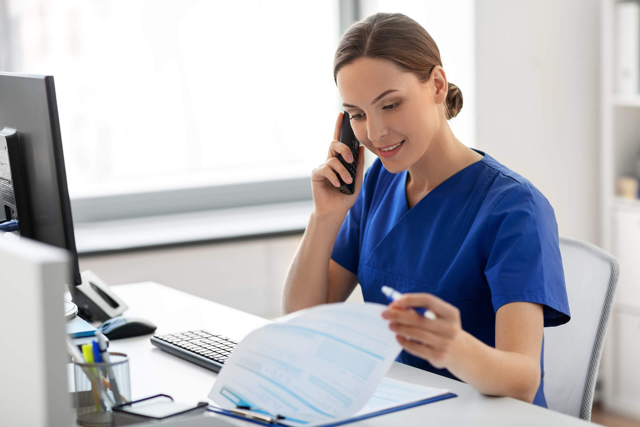 8 REASONS TO CHOOSE A CAREER IN NURSING